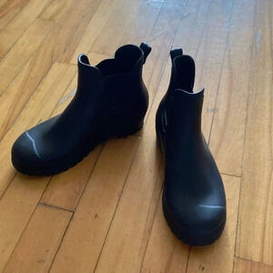B2 ‎ rainboots